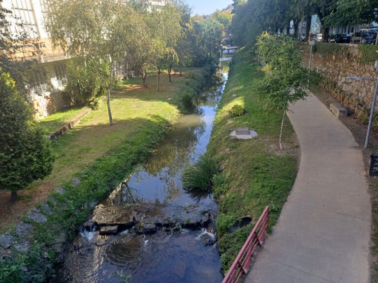É apenas “sensação de poluição”. Proteção Civil esclarece situação no rio Este