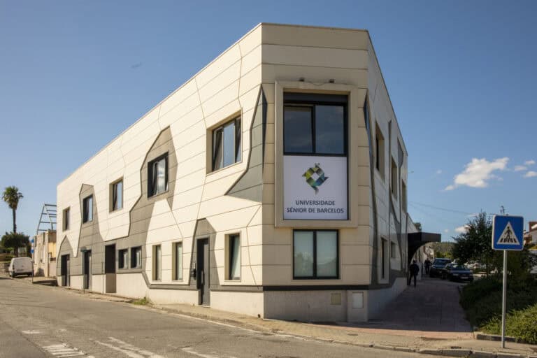 Ano letivo na Barcelos Sénior arranca com 230 alunos nas novas instalações