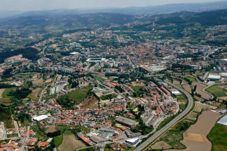 Juntos por Guimarães e PS em “guerra acesa” por causa do PDM