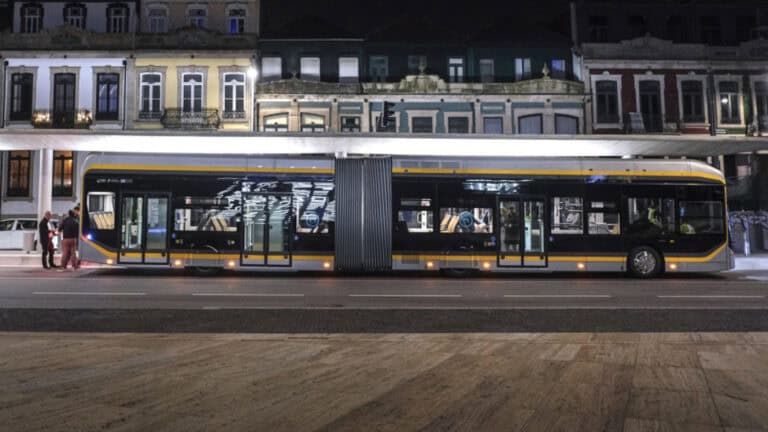 Governo vai financiar metrobus entre Guimarães e a estação TGV em Braga