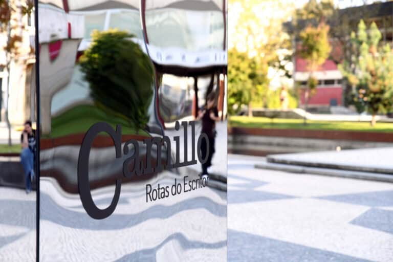 Largo São João do Souto acolhe exposição “Camilo Rotas do Escritor”