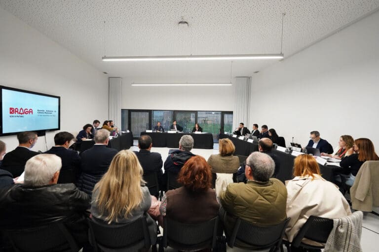 Reunião do executivo municipal de Braga com 349 pontos na ordem de trabalhos