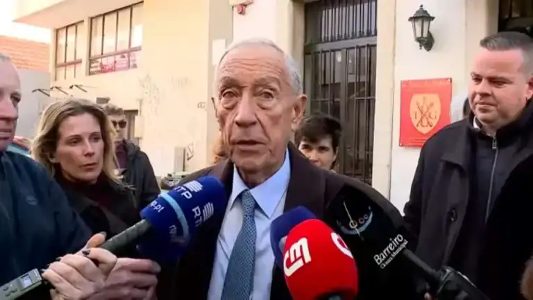 Marcelo despede-se de ginjinha no Barreiro com votos de paz, saúde e concórdia