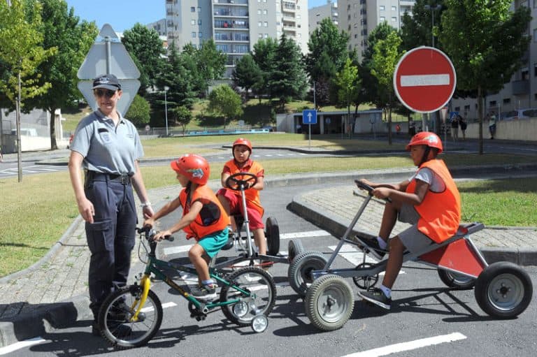 Escola Rodoviária pode mudar de local e dar lugar a parque verde ou estacionamento