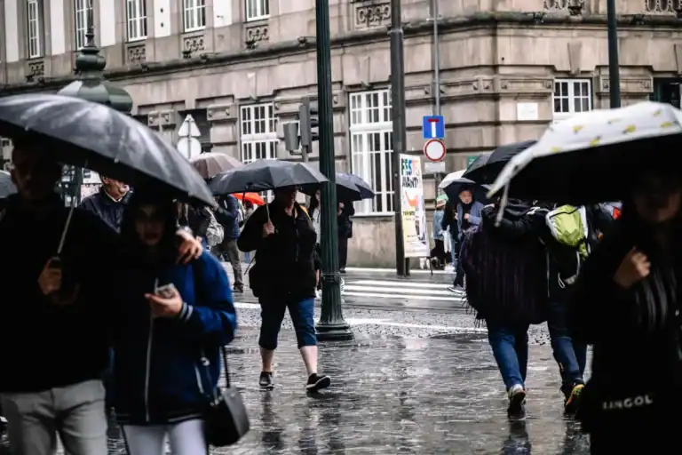 Mau tempo: IPMA prevê período prolongado de chuva a partir de domingo
