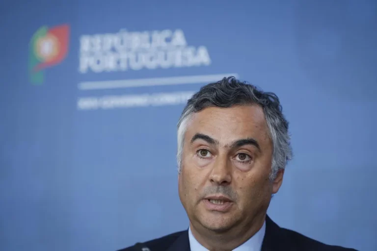 Governo assegura protocolos de organismos da nova Agência para a Investigação e Inovação