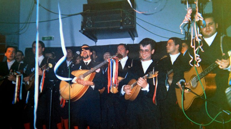 O Enterro da Gata ainda era numa tenda quando a TUM deu o primeiro concerto