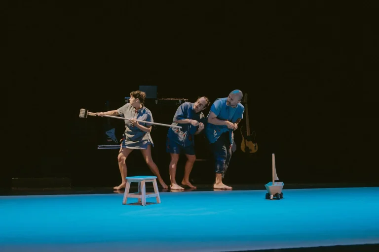 ‘Saber ir ao fundo’ soba ao palco do Theatro Ciroc para debater as profundezas da existência