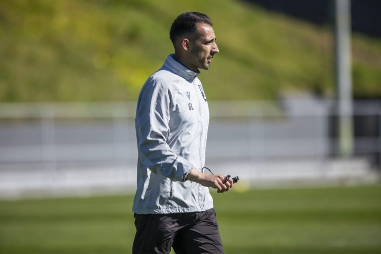 Gil Lameiras quer terminar época no D. Afonso Henriques com vitória