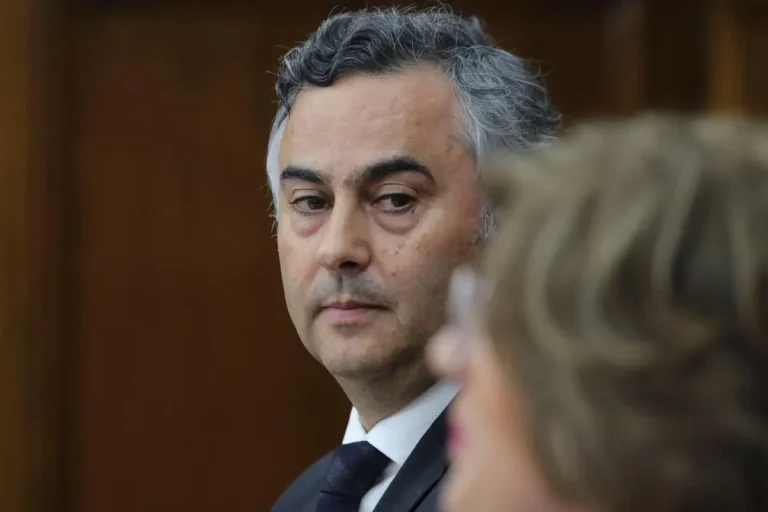 Ministro diz a professores que “todos ganham” com mudanças nos concursos