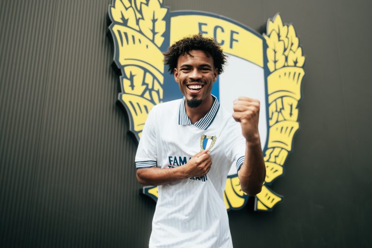 Mathis Jangeal reforça Famalicão por cinco temporadas
