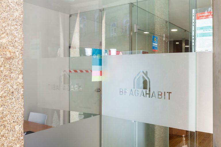 Suspeitas graves na Bragahabit levam autarquia a exigir auditoria com caráter de urgência
