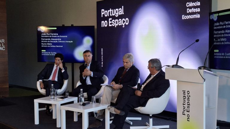 Ministro da Educação admite adiamento do concurso nacional de acesso se não estiver garantido o rigor na correção dos exames